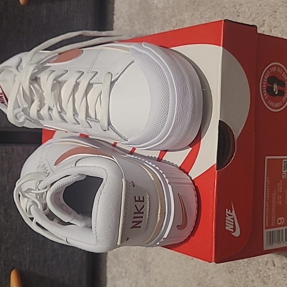 Women's Nike Court Legacy Lift
